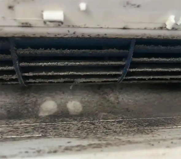 宜昌空调吹的风有股烧焦味是怎么回事